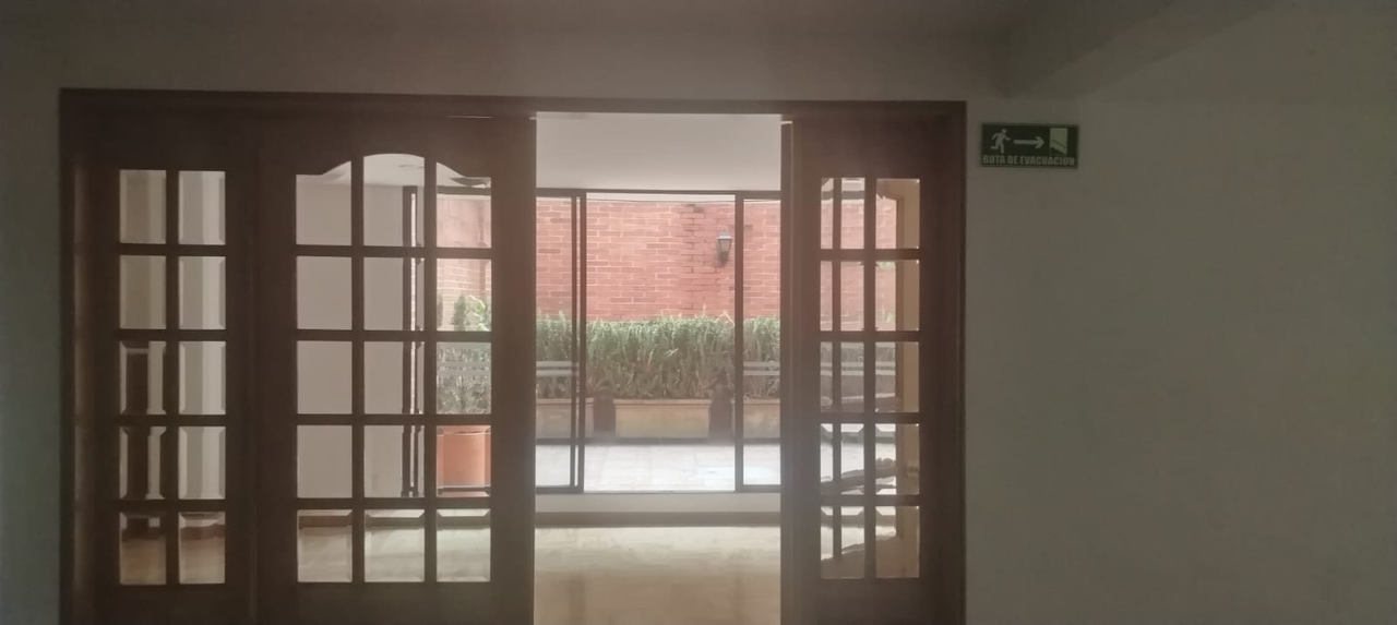 Apartamento de 2 alcobas en venta en Chico Lago, Bogotá, 83 m² · foto 20 de 24