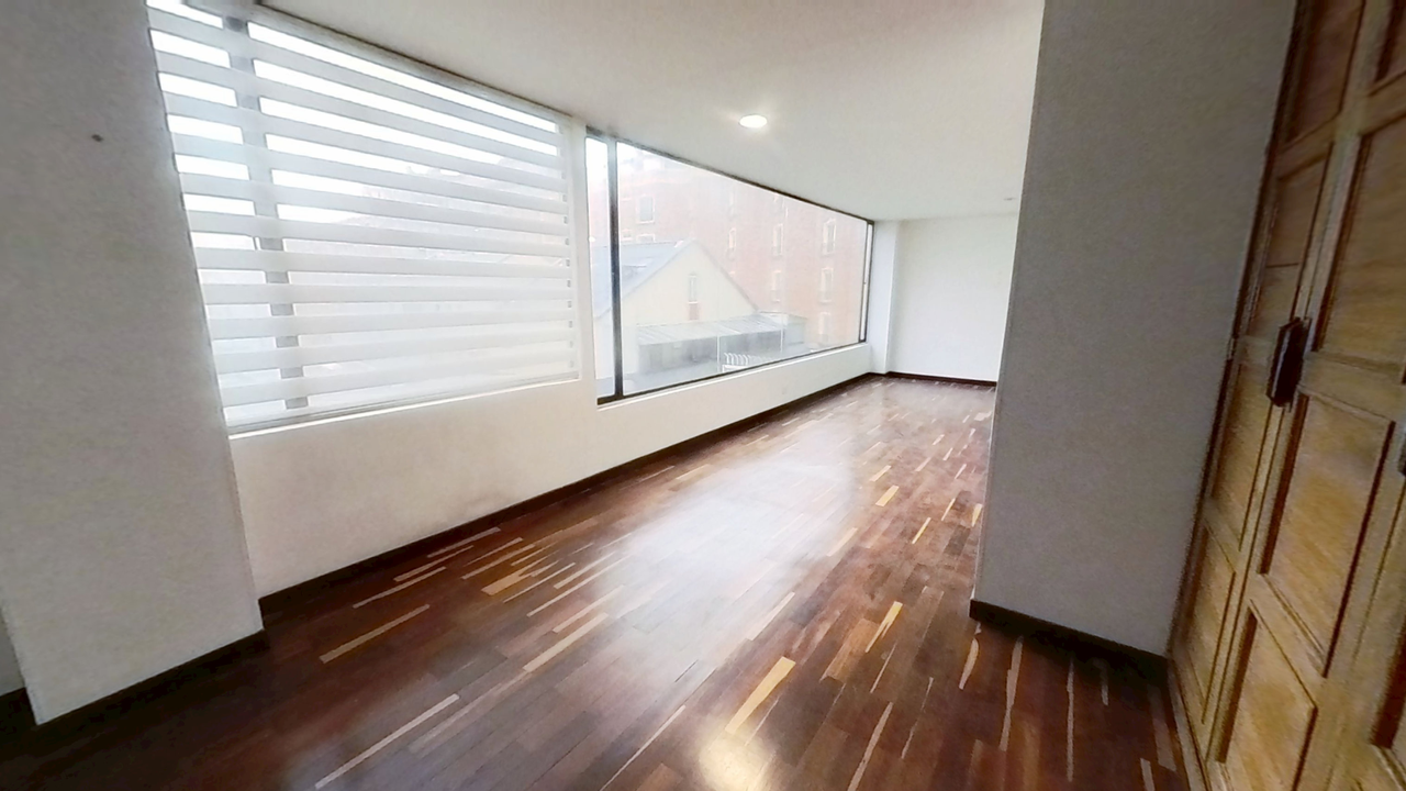 Apartamento de 2 alcobas en venta en Chico Lago, Bogotá, 88 m² · foto 3 de 18