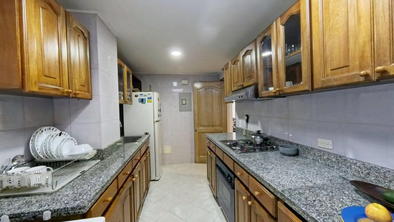 Apartamento de 2 alcobas en venta en Chico Lago, Bogotá, 83 m² · foto 7 de 24